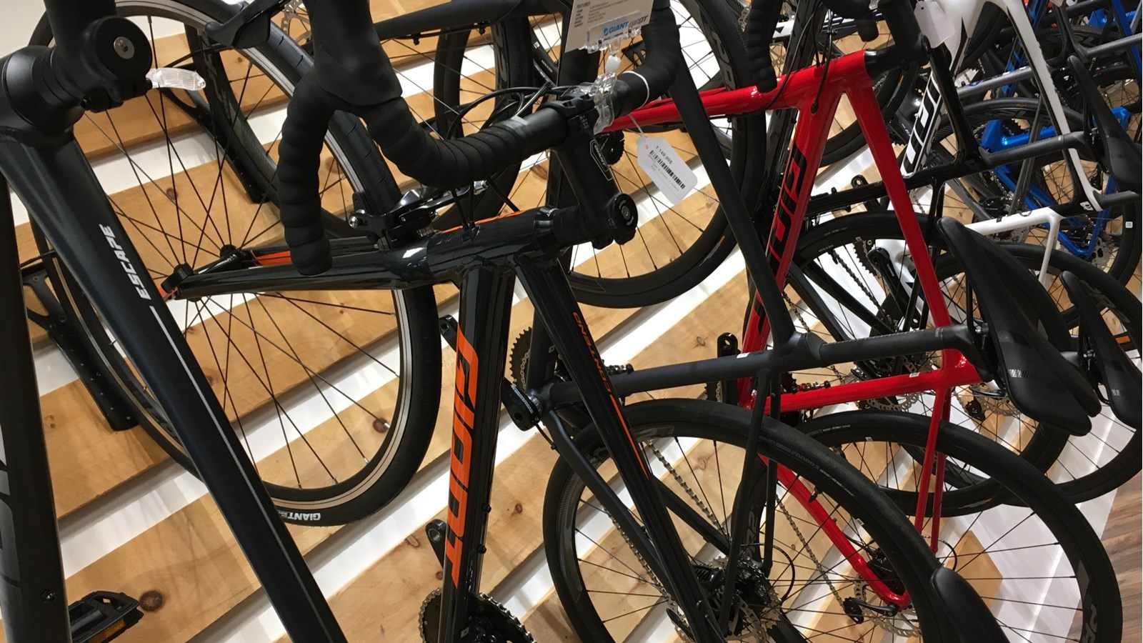 Les propriétaires de D-Chaîné se sont, du même coup, associés au plus grand fabricant de vélo haut de gamme, en devenant Giant Valleyfield.