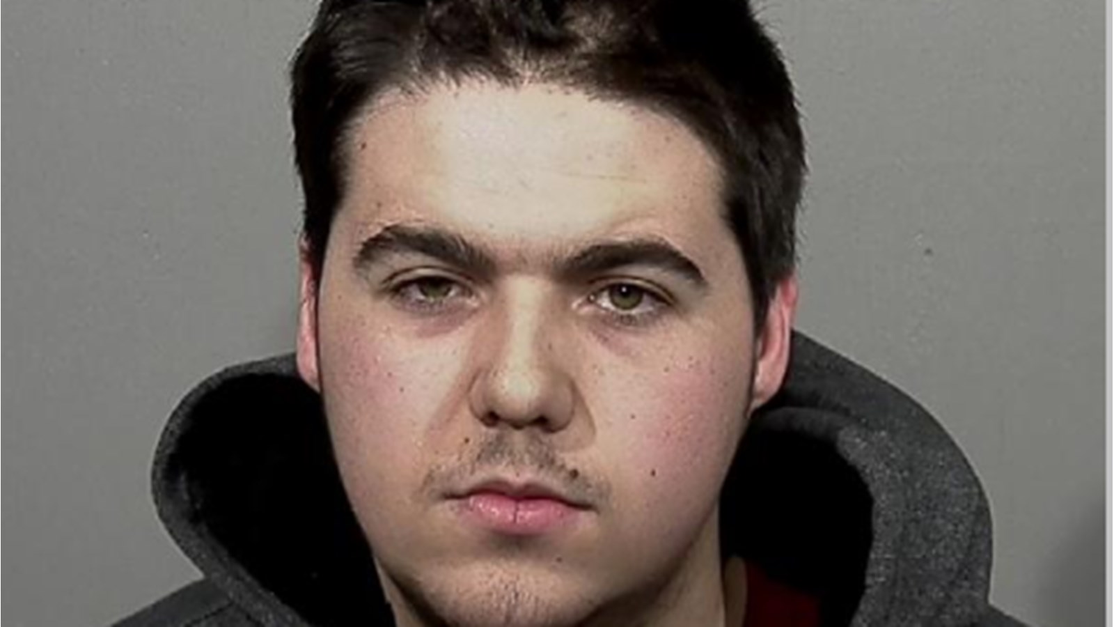 Le suspect utilisait les profils suivants : alexandre.bosse.545 et alexandre.boe.5 pour communiquer avec ses victimes.