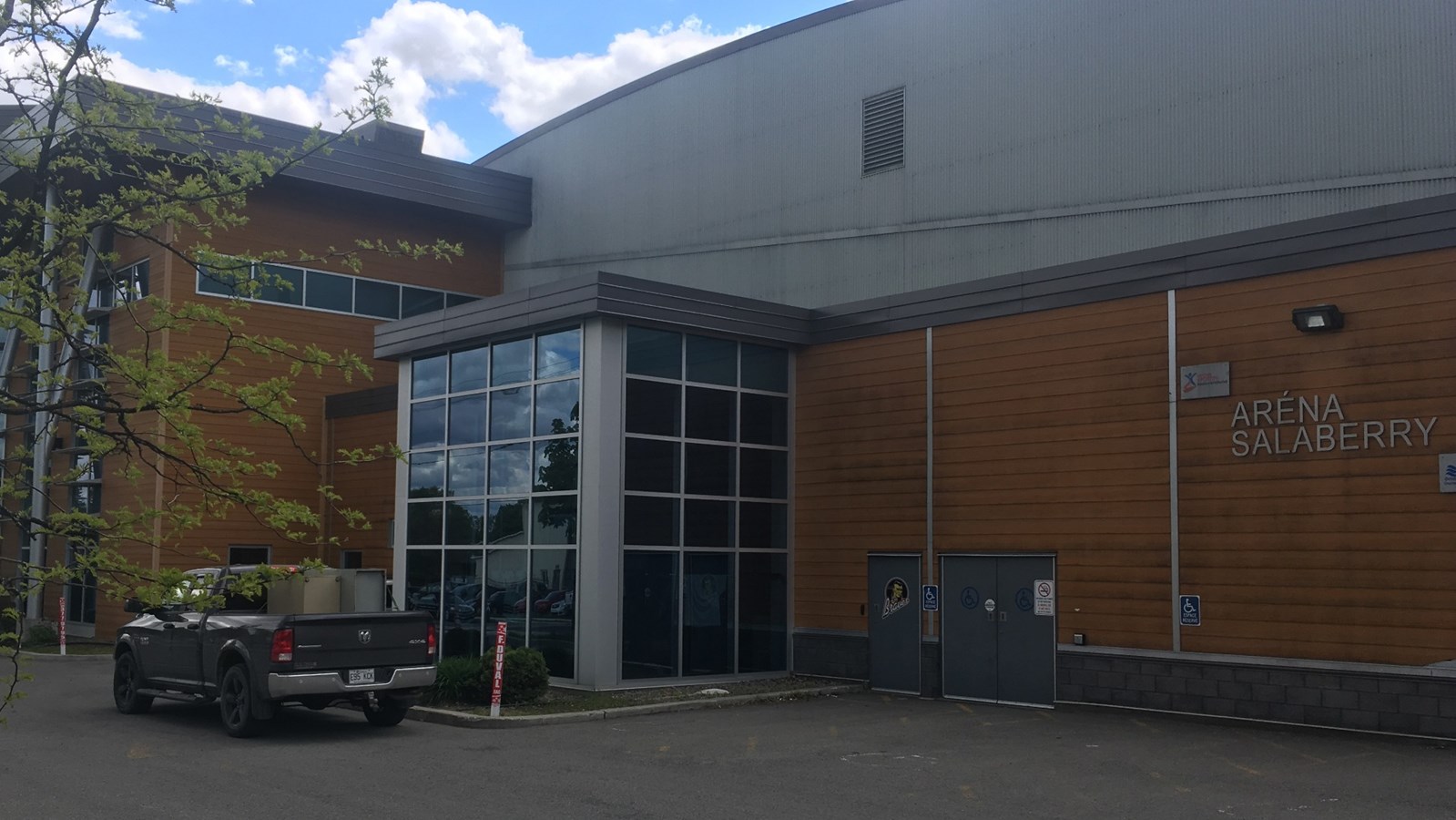 Étudiants: encouragez gratuitement Les Braves de Valleyfield ce soir 