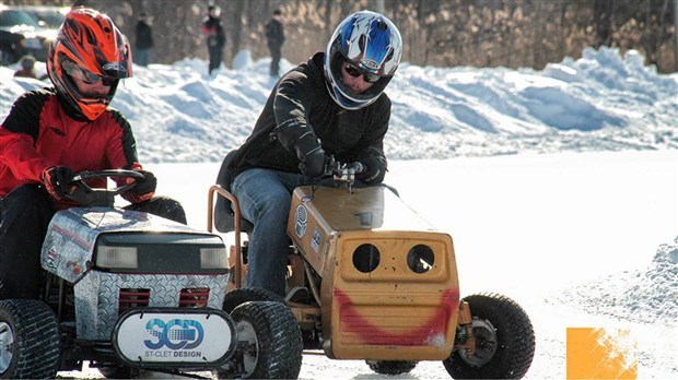 Beaucoup d’action au Grand prix des tracteurs à gazon sur glace de Saint-Zotique