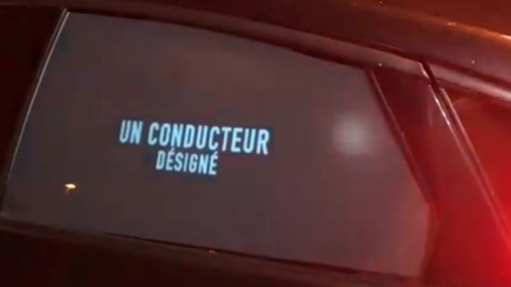 Fait intéressant: le système interactif est dissimulé dans la fenêtre arrière gauche d’une autopatrouille