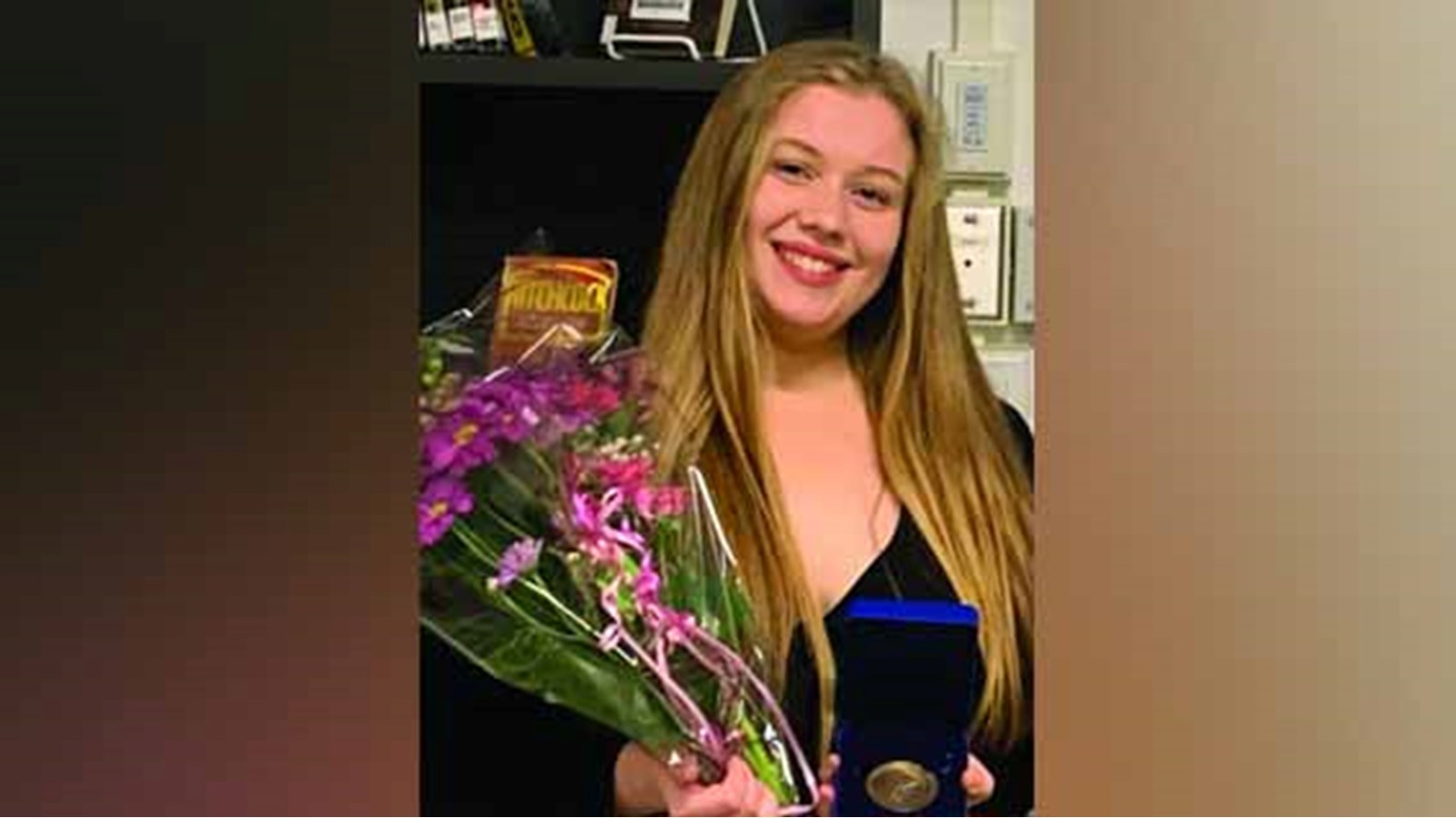 Mariève Hébert recevait, en novembre dernier, la Médaille académique du Gouverneur général Bronze Élève. Ses résultats exceptionnels atteint en 4e et 5e secondaire, soit une moyenne de 95% et l’obtention de 19 mentions d’excellence lui ont valu cette importante distinction.