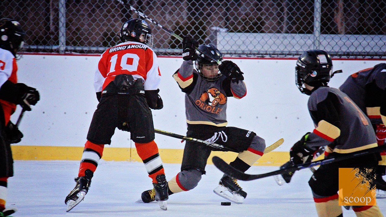 Du hockey parascolaire pour encourager les bons comportements