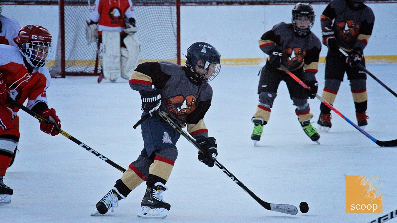 Du hockey parascolaire pour encourager les bons comportements