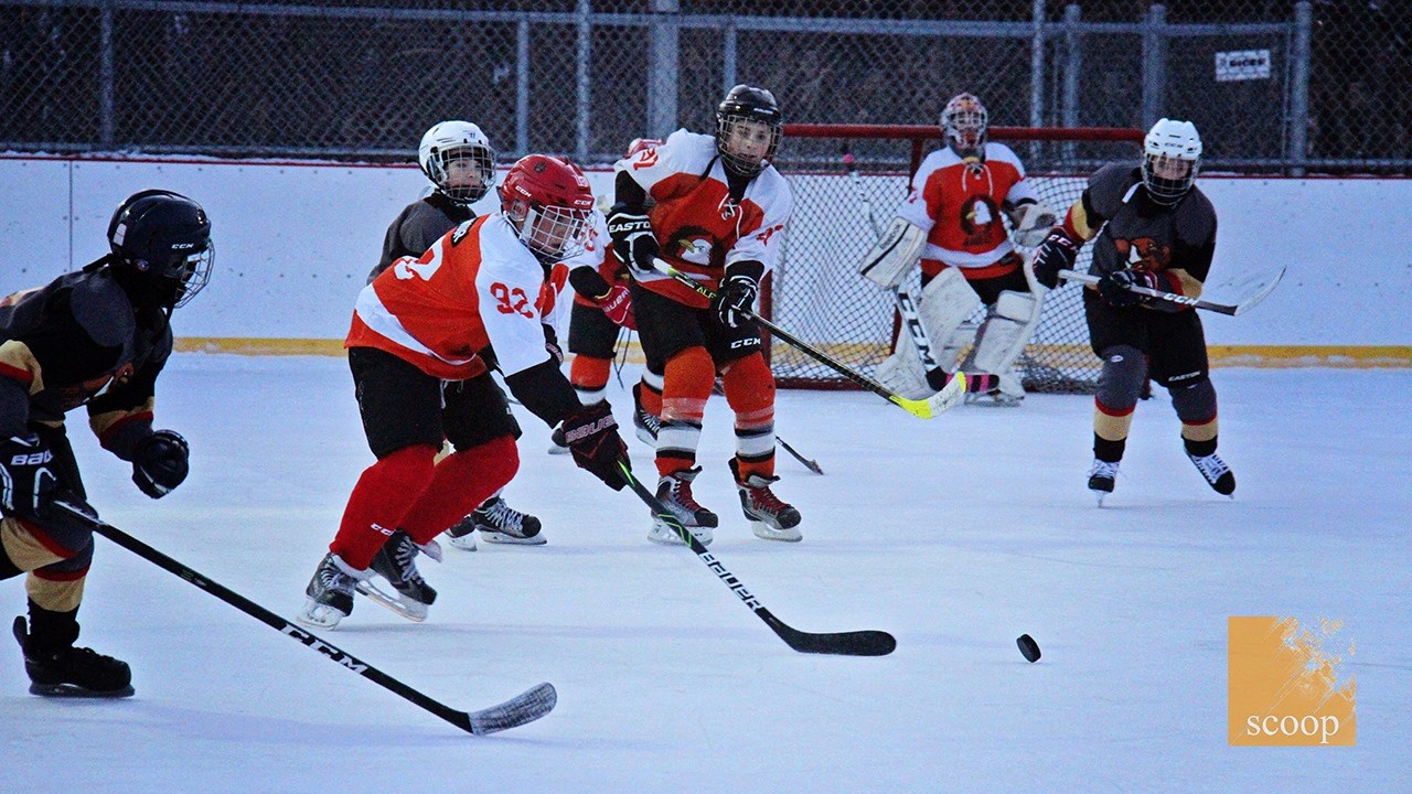 Du hockey parascolaire pour encourager les bons comportements
