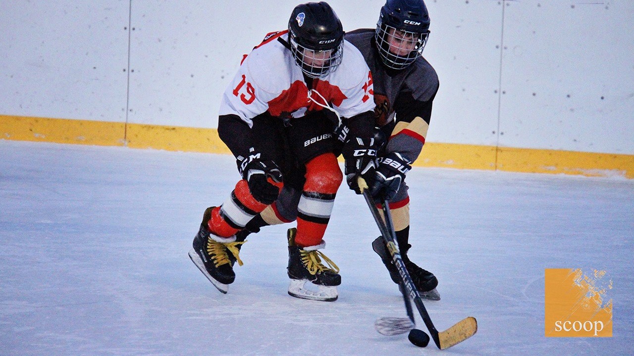 Du hockey parascolaire pour encourager les bons comportements