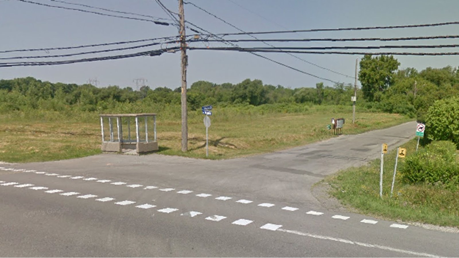 À court ou moyen terme, le marquage routier pourrait être modifié devant la rue Racicot, dans le secteur de Saint-Timothée, à Salaberry-de-Valleyfield.