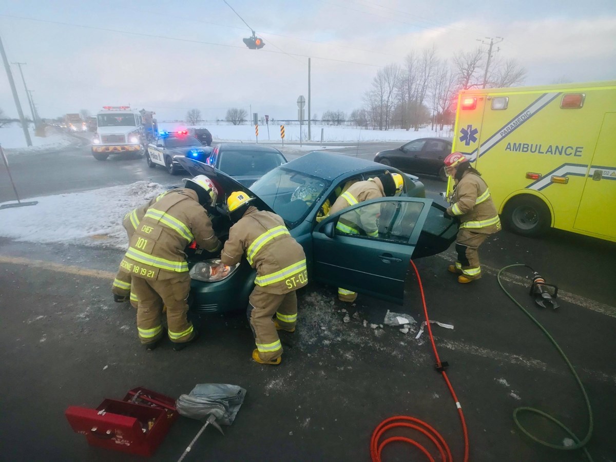 Collision impliquant deux véhicules à Saint-Clet