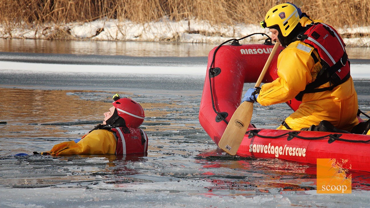Les pompiers de Coteau-du-Lac se jettent à l'eau