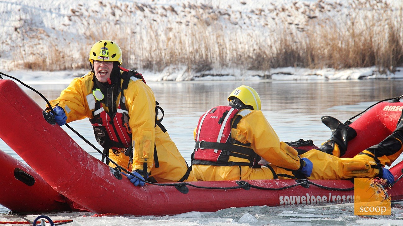Les pompiers de Coteau-du-Lac se jettent à l'eau