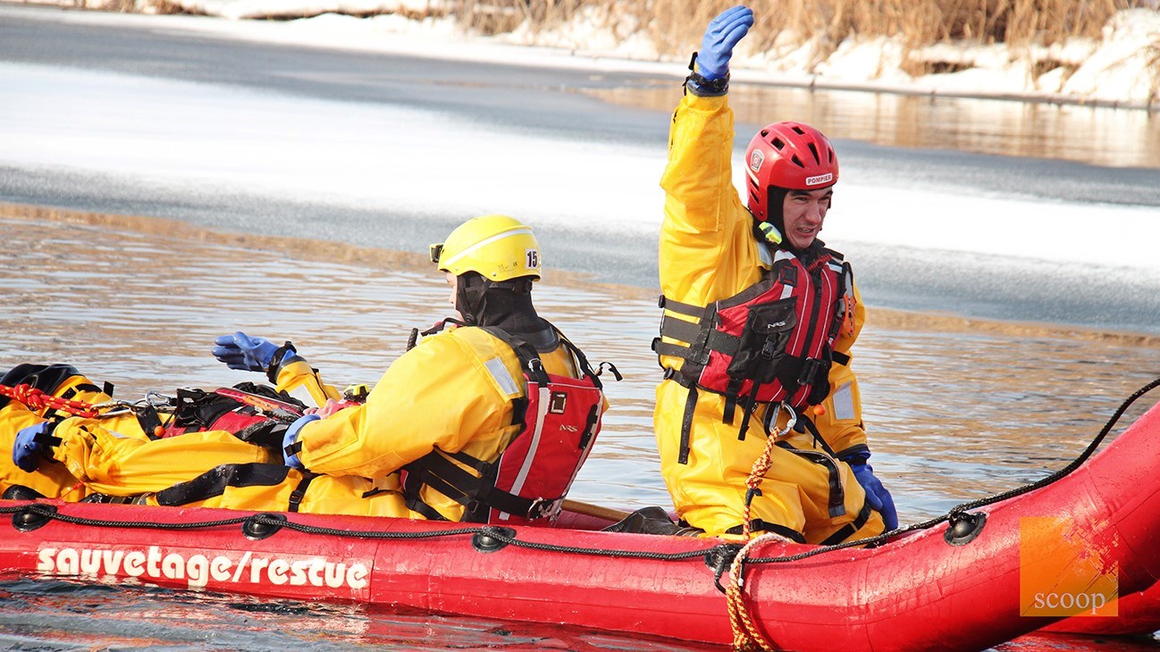 Les pompiers de Coteau-du-Lac se jettent à l'eau