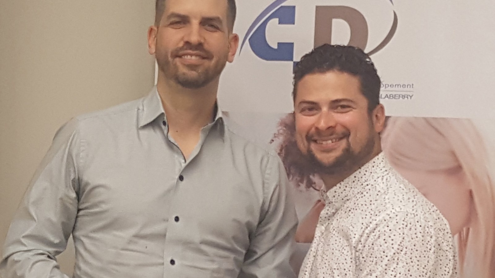 Jocelyn Doucet, co-fondateur et chef de la direction de Pyrowave,
accompagné de Miguel Lemieux, maire de Salaberry-deValleyfield et secrétaire-trésorier du CLD au moment de la remise de l'aide financière octroyée à l'entreprise établie dans le parc industriel et portuaire Perron.