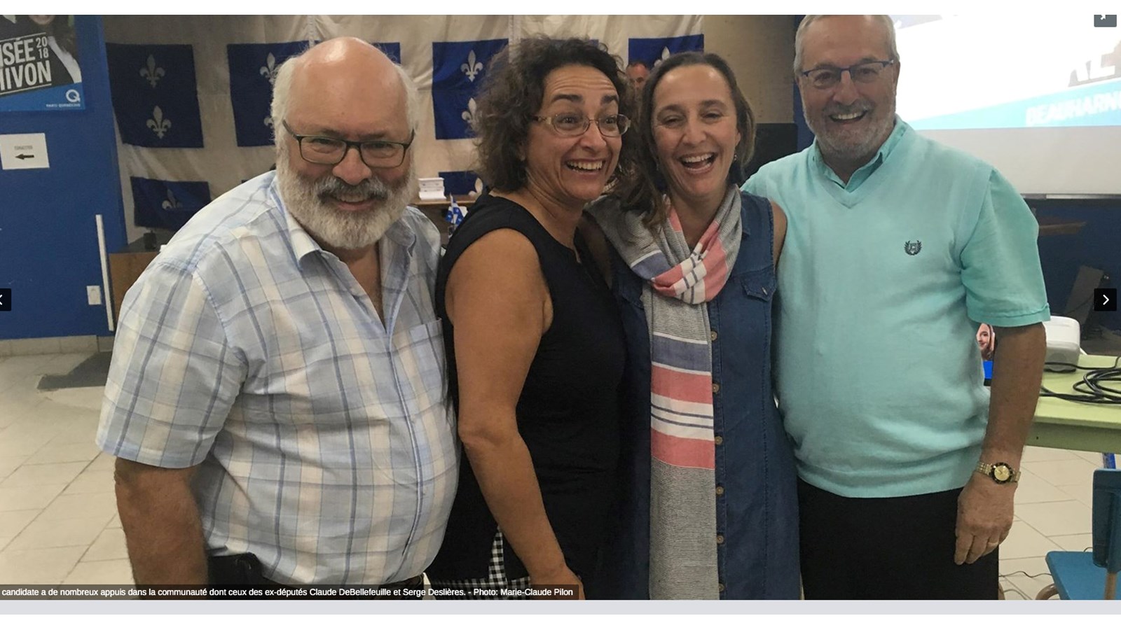 Lors de la récente campagne électorale de Mireille Théorêt (en bleu), Serge Deslières était présent à ses côtés pour la soutenir. Il a pris la pose avec Claude DeBellefeuille et Marc Laviolette.