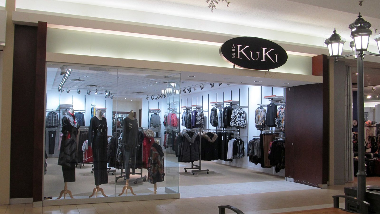 Le Centre Valleyfield abrite plusieurs boutiques de linges comme celle-ci et autres produits.