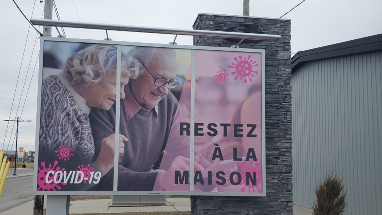 Au total, ce sont 6 affiches de 12 X 8 pieds qui ont été installés sur le territoire de la Ville