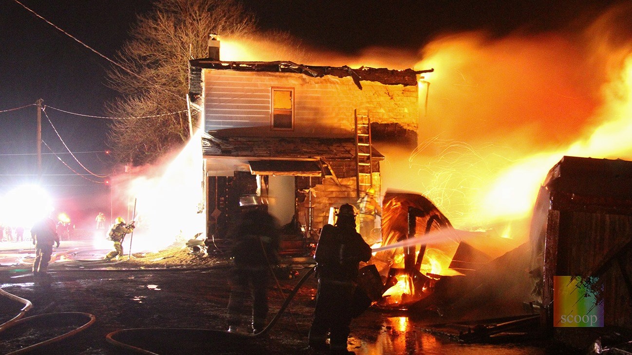Une résidence de Saint-Polycarpe est lourdement endommagée par les flammes 