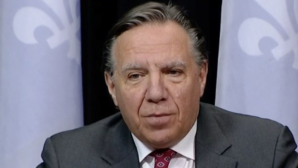Situation dans les CHSLD: l'appel "au sens du devoir " de François Legault à tous les corps soignants inactifs