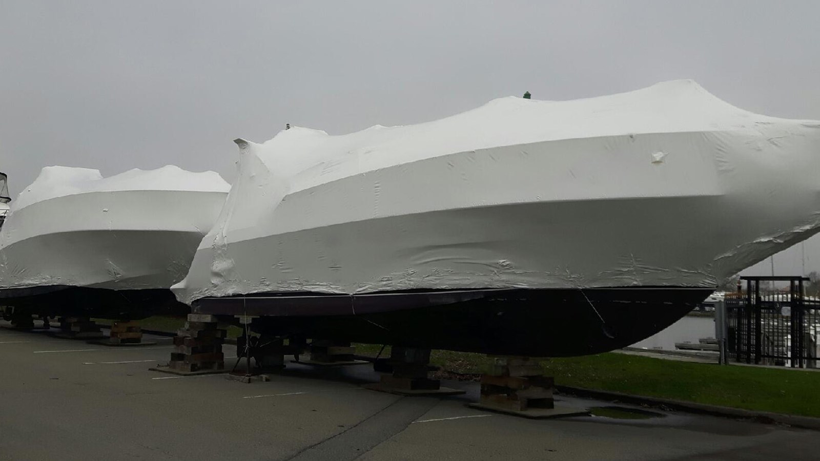 Pellicules de plastique pour l'entreposage de bateaux: acceptées aux écocentres régionaux