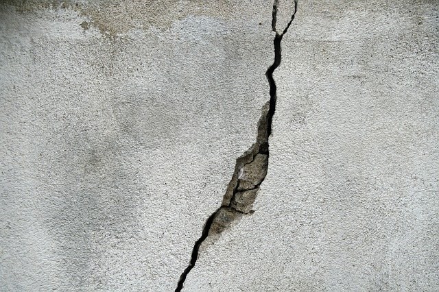 Protection des surfaces en béton : la technique de la cure