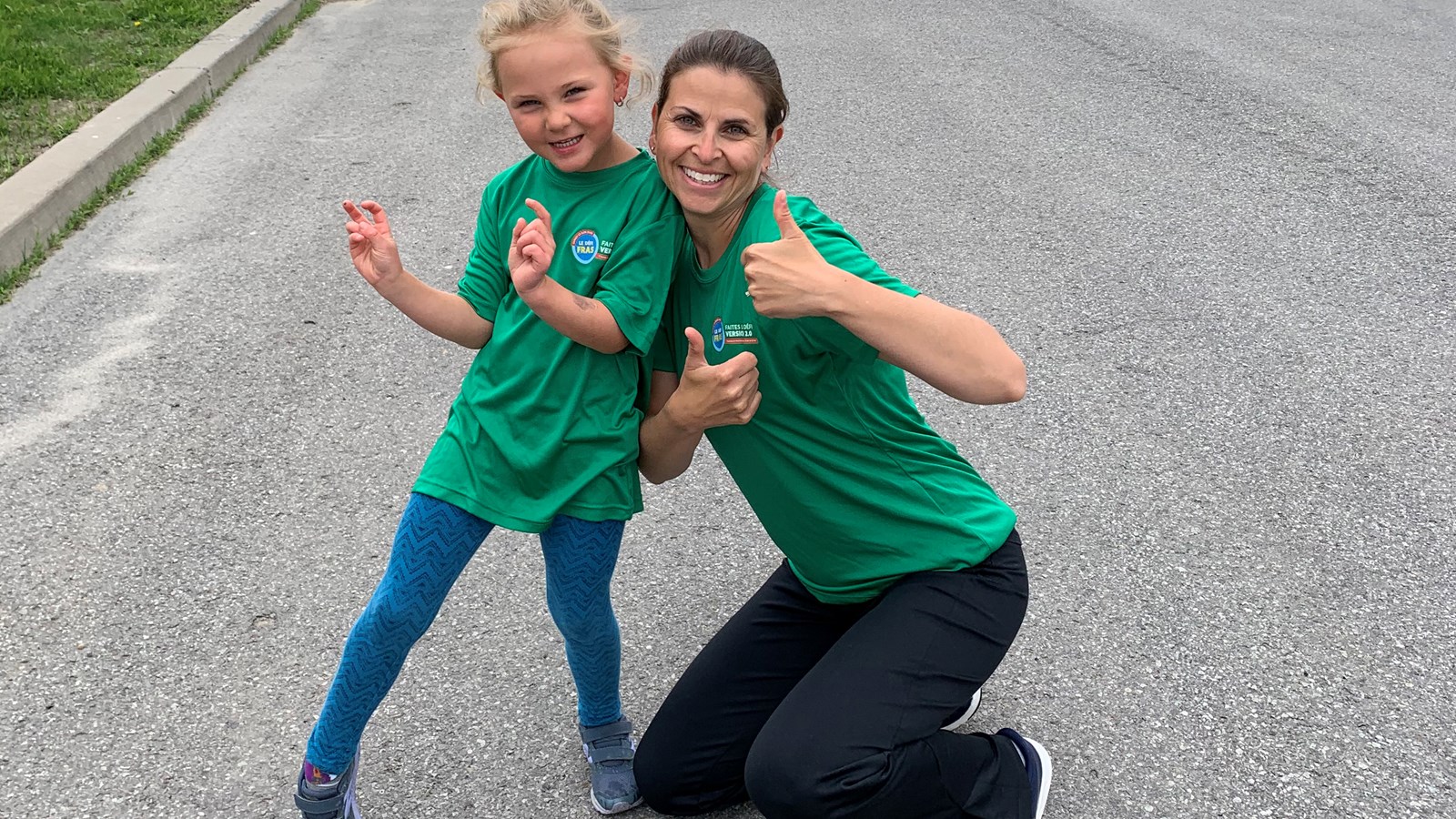 Kathleen Favreau O'Brien de la Caisse Desjardins de Salaberry-de-Valleyfield a fait le défi en famille avec sa jeune fille.
