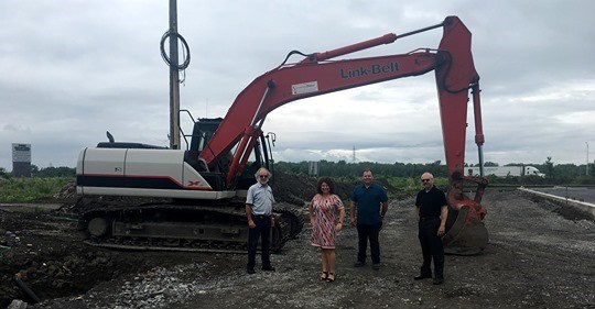 Depuis quelques semaines, de la machinerie est présente sur la rue Urgel-Charette pour des travaux de construction