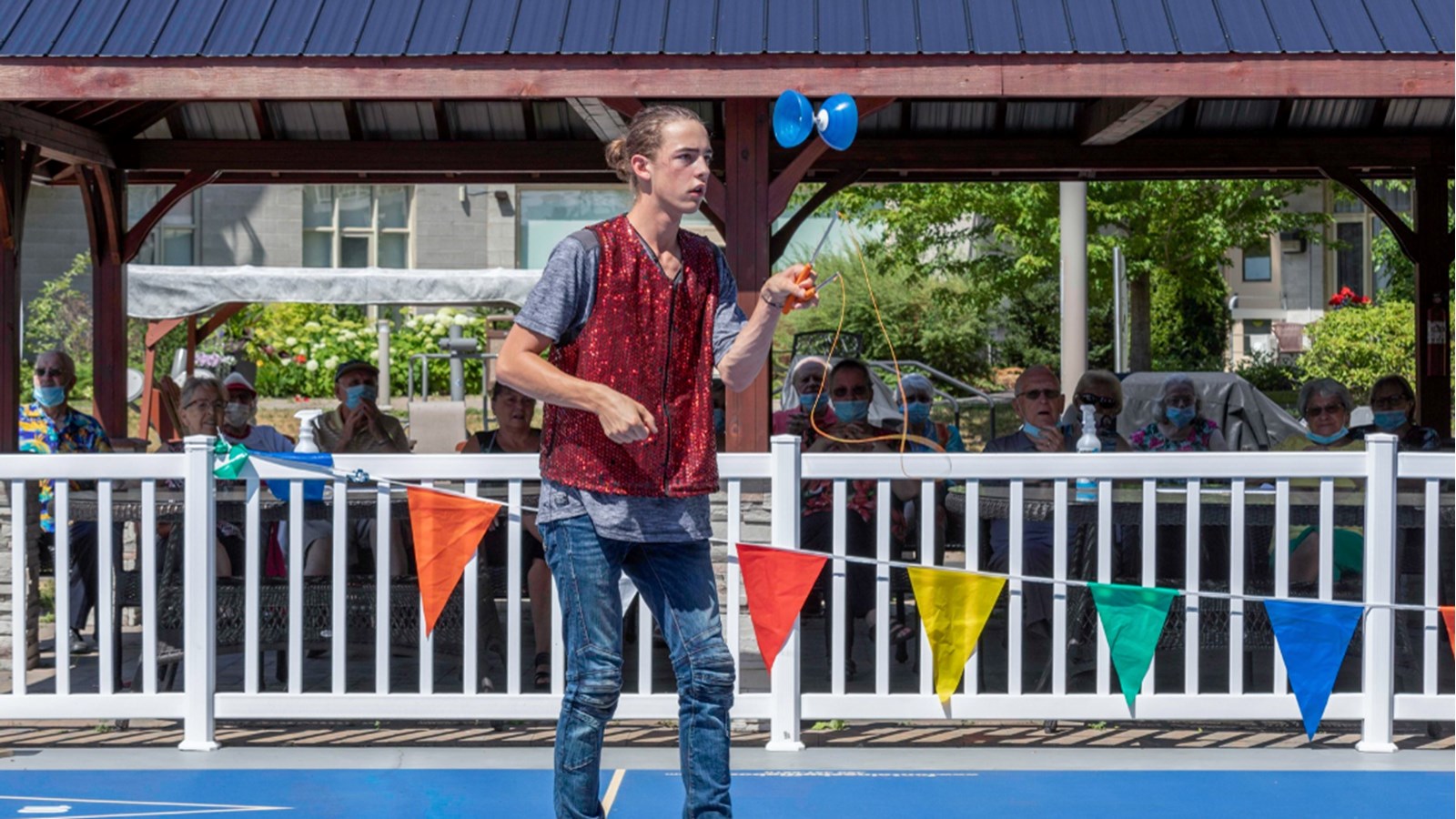 La troupe des Citadins performe pour les aînés de Vaudreuil-Dorion
