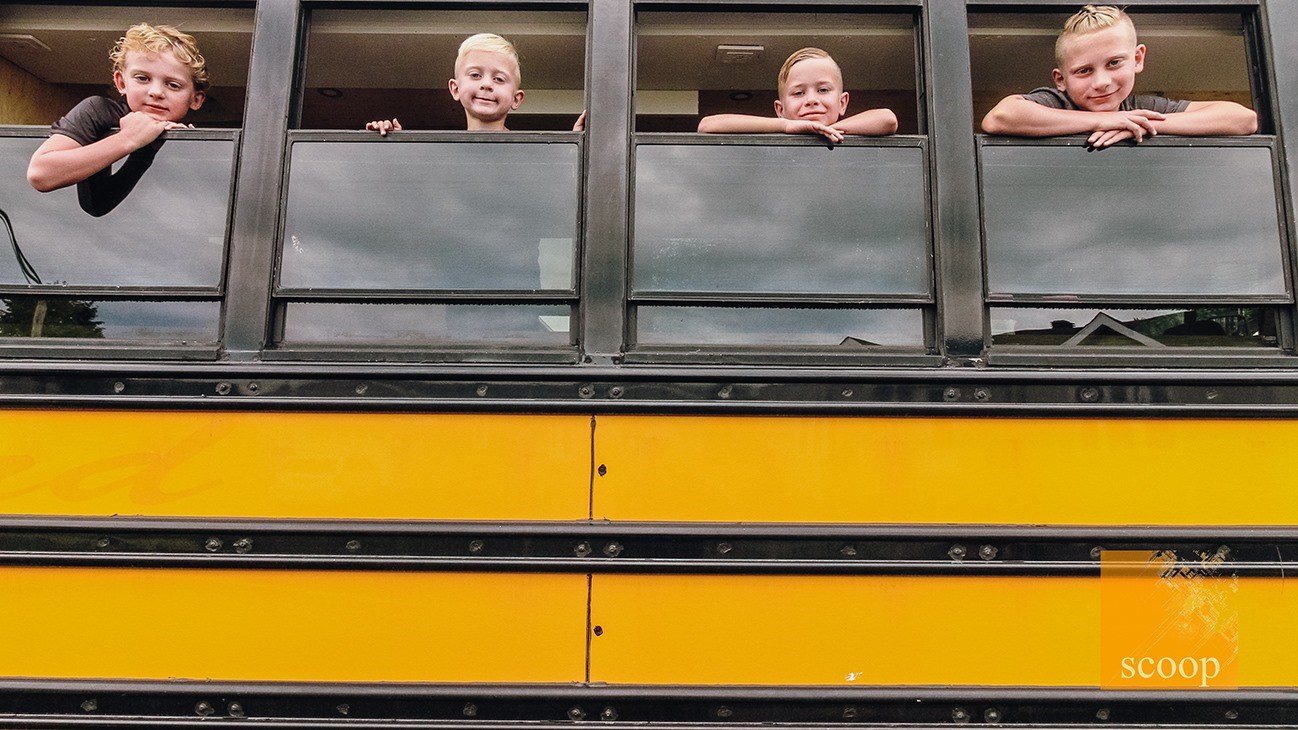 Une famille de Saint-Clet quitte son patelin et part vivre dans un autobus scolaire