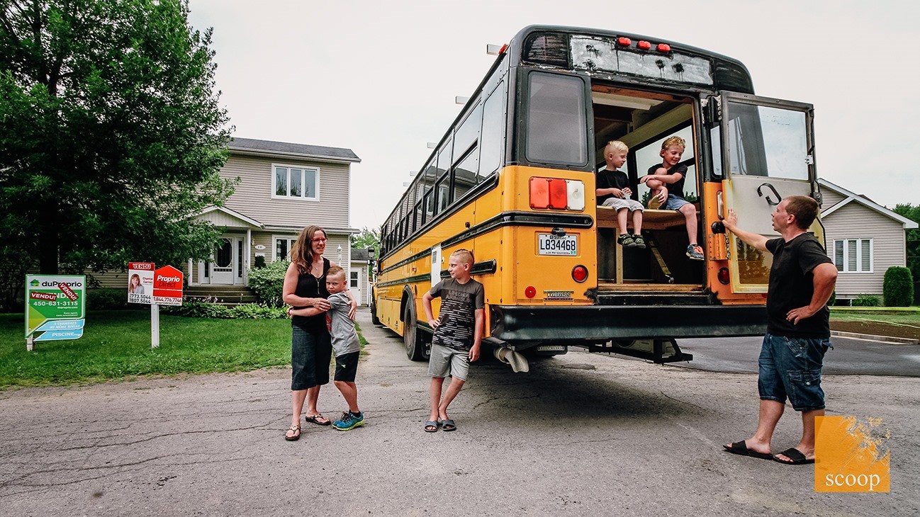 Une famille de Saint-Clet quitte son patelin et part vivre dans un autobus scolaire