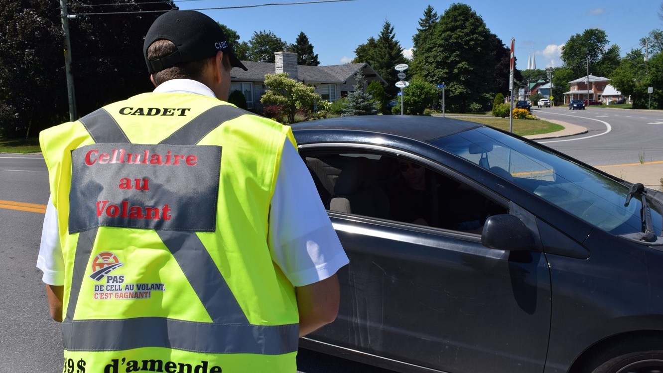 300 automobilistes sensibilisés à l’interdiction du cellulaire au volant