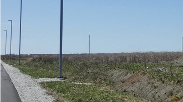 Cette reconstruction vise à améliorer la géométrie du virage pour le rendre plus sécuritaire à la circulation des camions.