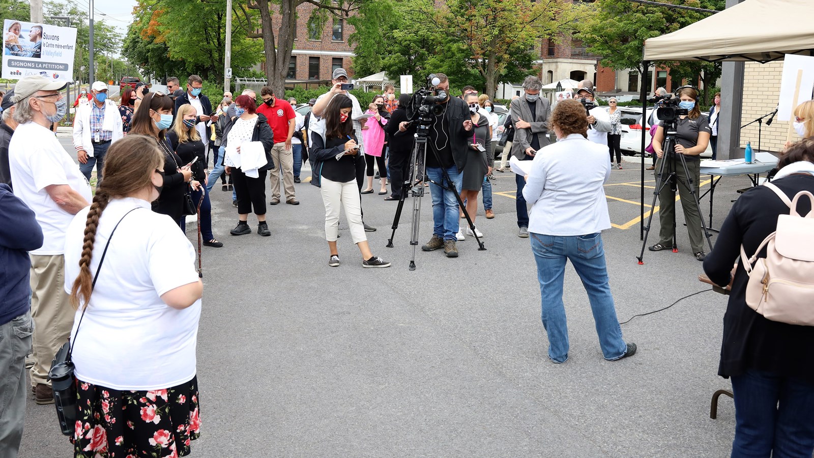 Mobilisation communautaire pour maintenir le Centre Mère-Enfant 