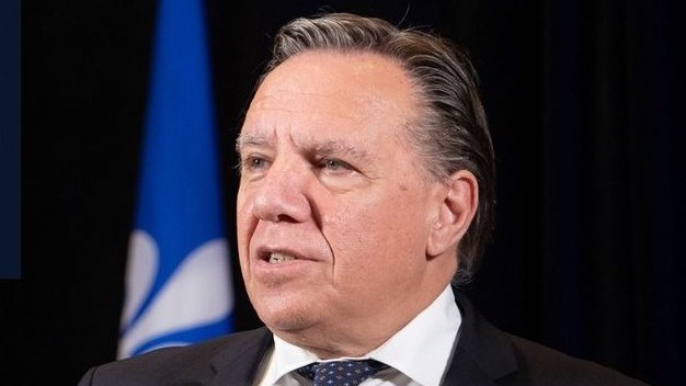 « Je lance aujourd'hui un appel à la solidarité pour demander à tous les hommes, toutes les femmes, tous les jeunes, tous les vieux : s'il-vous-plaît, pensez aux personnes vulnérables », a demandé le premier ministre Legault ce mardi 15 septembre.