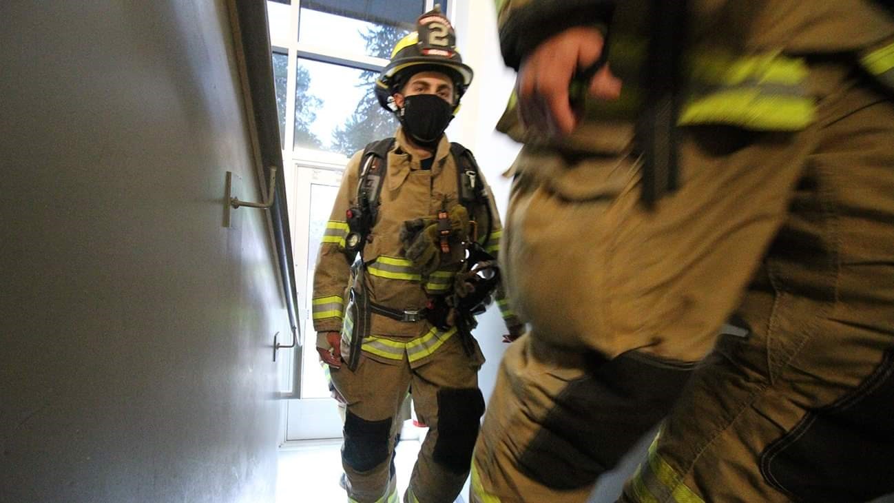 Des pompiers de Hudson gravissent 46 étages pour la dystrophie musculaire