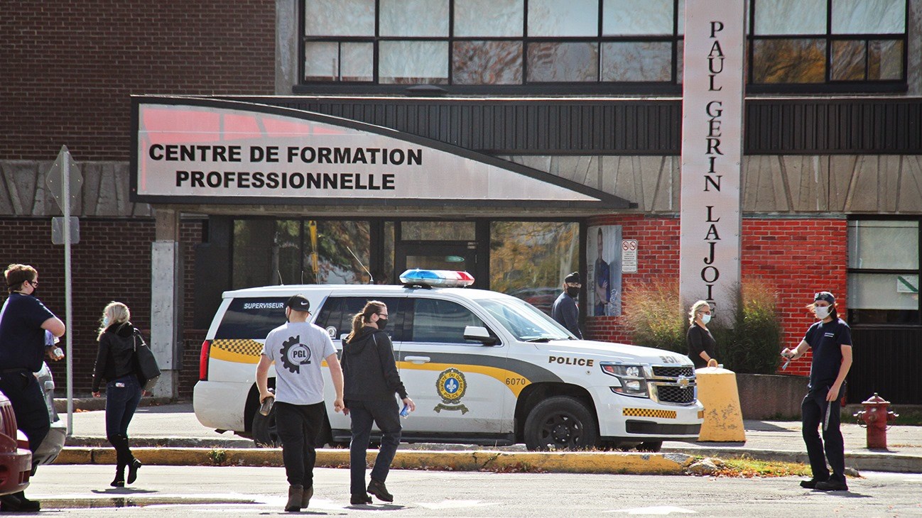 Les policiers présents près des écoles pour sensibiliser les étudiants