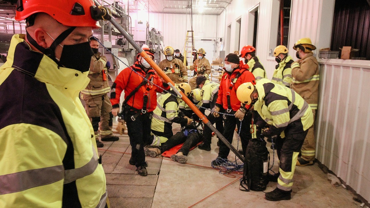 Un travailleur fait une chute de sept pieds à Sainte-Justine-de-Newton