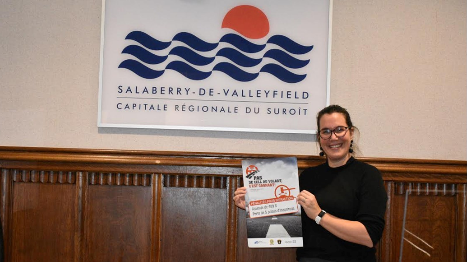 La visite à Salaberry-de-Valleyfield s’est notamment effectuée en présence de la Directrice des communications et des relations publiques, Mme Anne-Marie Lefebvre