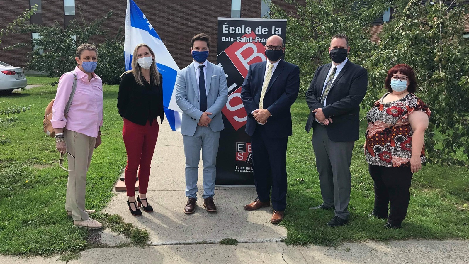 Au début de septembre, le ministre responsable de la région de la Montérégie, Simon Jolin-Barrette a confirmé un investissement de 17,5M$ pour agrandir l'école secondaire de la Baie Sant-François, à Salaberry-de-Valleyfield.