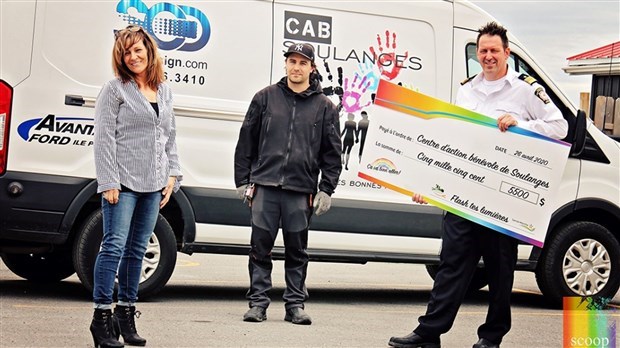 L’initiative « Flash tes lumières » permet de remettre 5500$ au Centre d’action bénévole de Soulanges