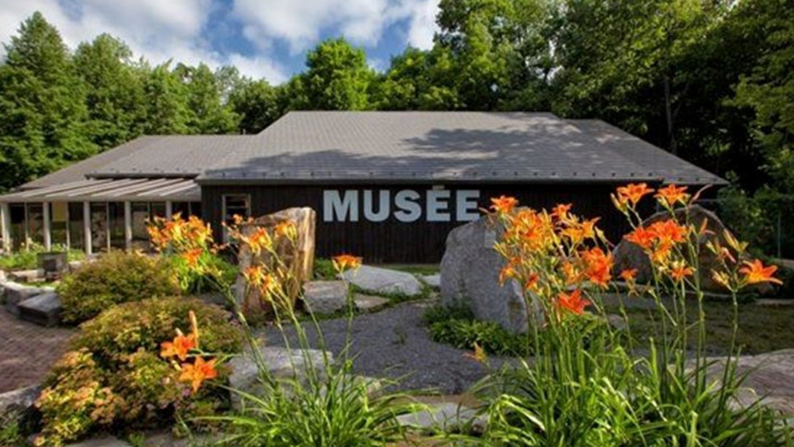 Le Musée québécois d'archéologie de la Pointe-du-Buisson de Beauharnois qui se voit remettre 30 000$ pour renflouer ses coffres
