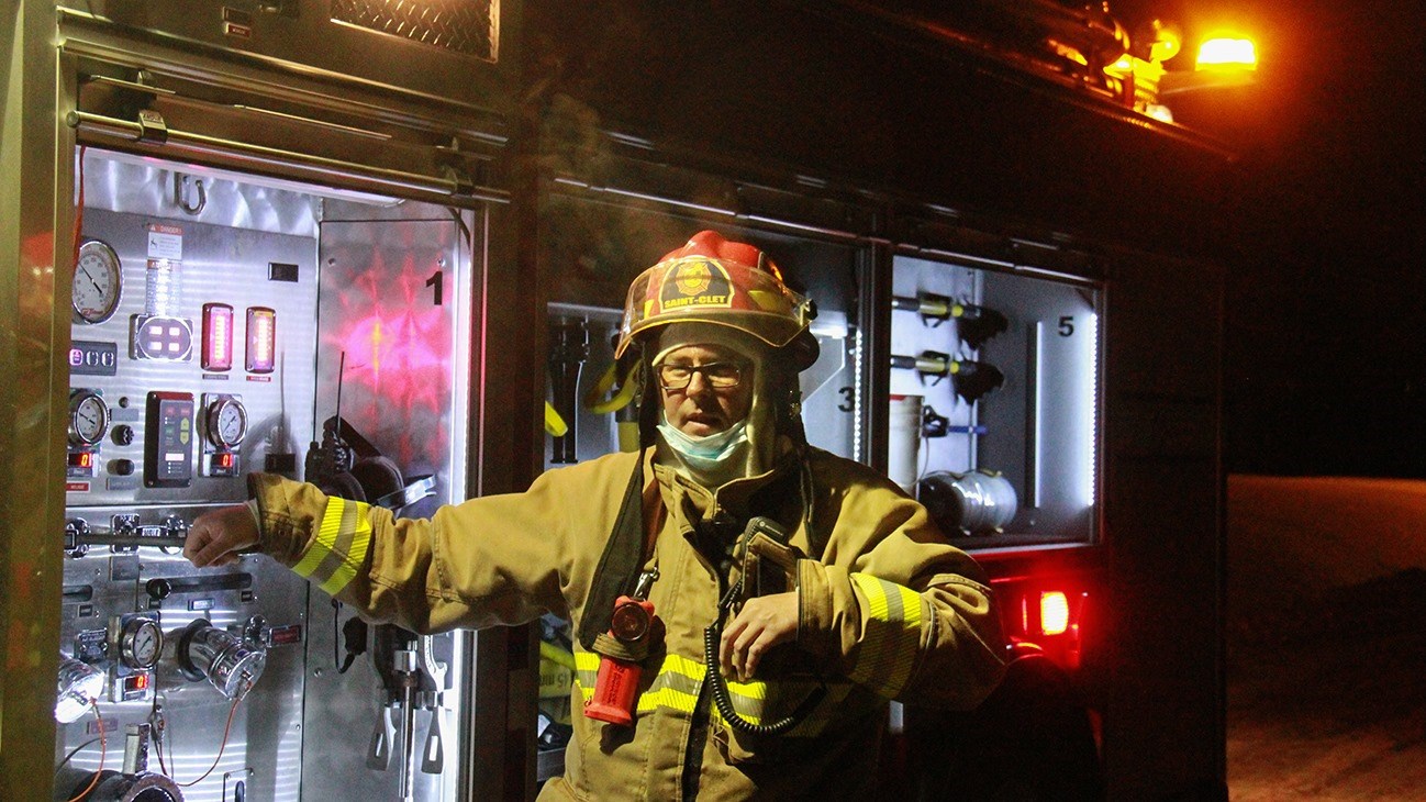 Un violent incendie cause d'importants dommages à Coteau-du-Lac