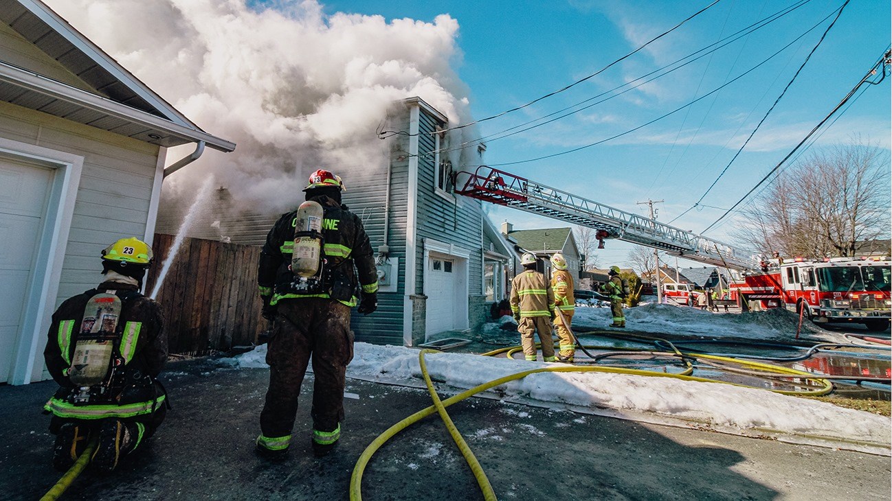 Une résidence de Saint-Zotique est lourdement endommagée par les flammes