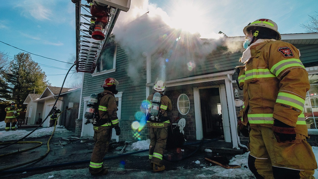 Une résidence de Saint-Zotique est lourdement endommagée par les flammes