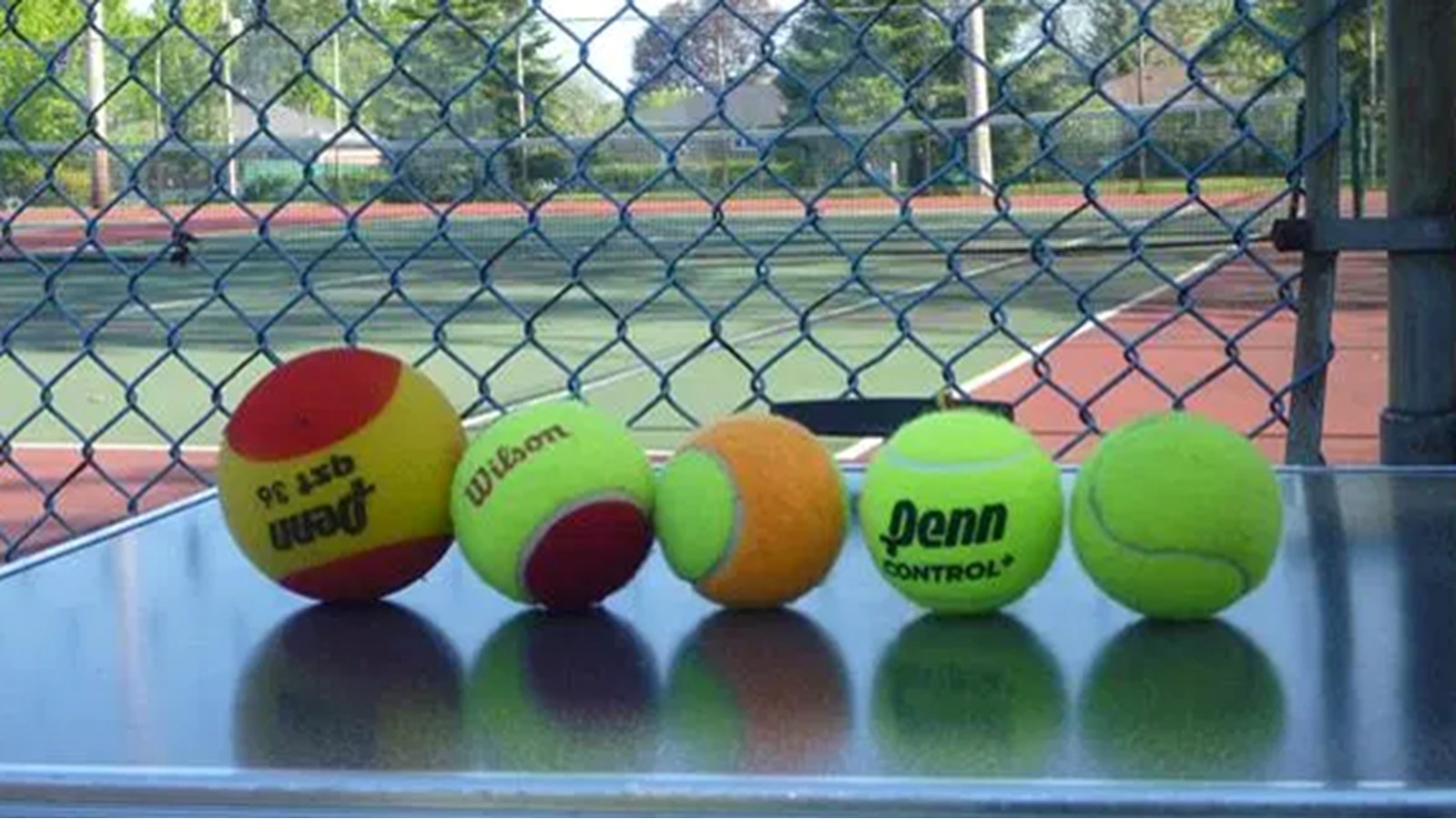 Cours de tennis pour enfants et adultes à Beauharnois et Ste-Martine cet été 