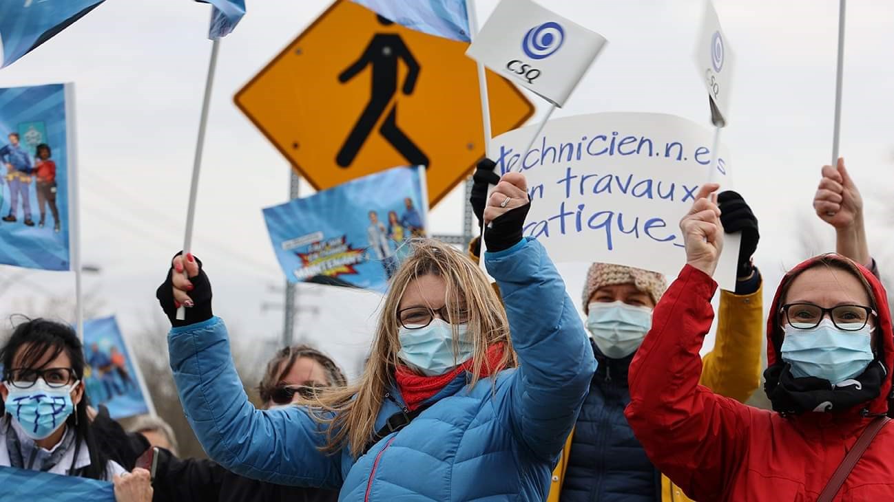 Le personnel de soutien du CSSTL manifeste