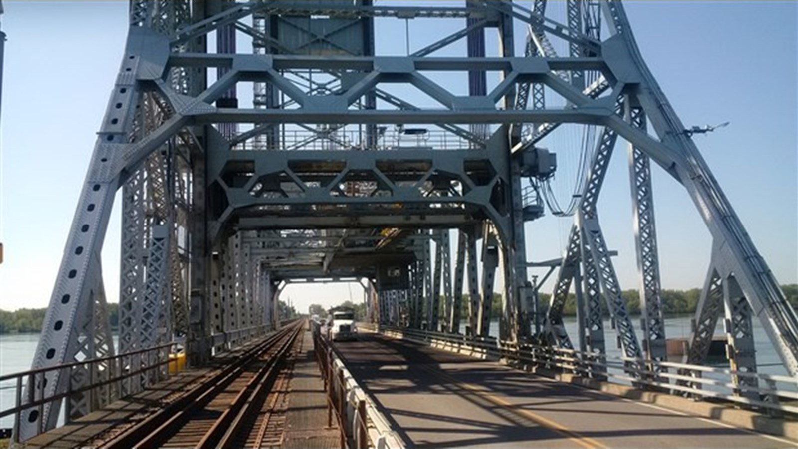 Salaberry-de-Valleyfield appuie des cyclistes qui réclament plus de sécurité au pont Larocque 