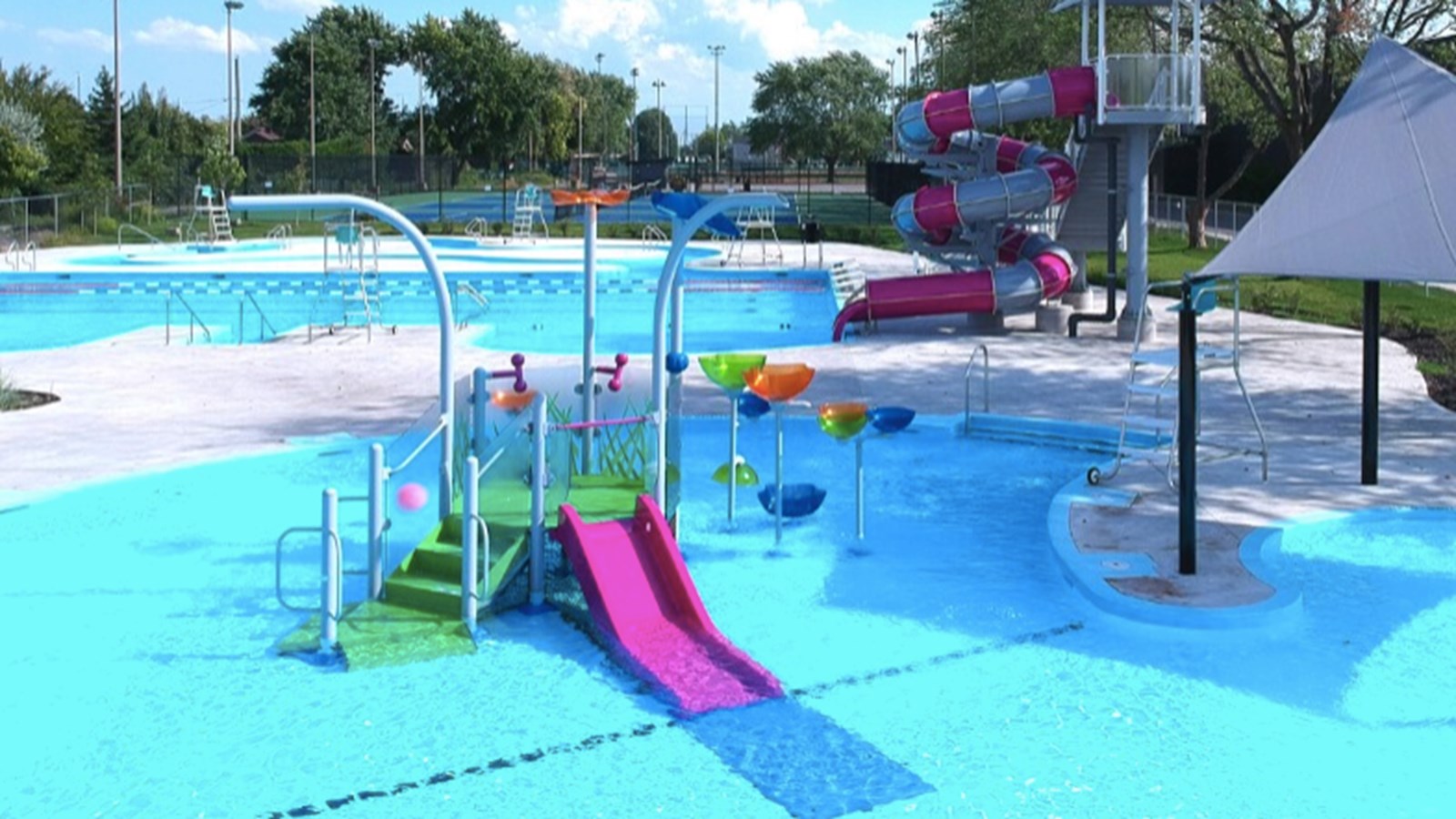 Ce projet consiste à bâtir un complexe aquatique intérieur à Châteauguay, soit à quelques pas de la Régie Beau-Château qui prend place sur le boulevard Brisebois