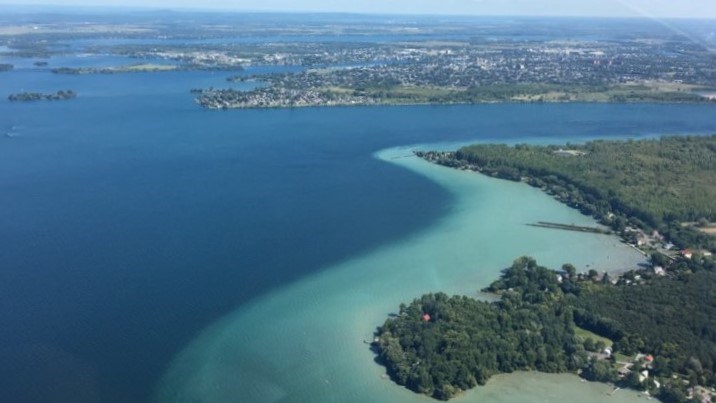 Vue aérienne de Baie-des-Brises à 10 km de Salaberry-de-Valleyfield