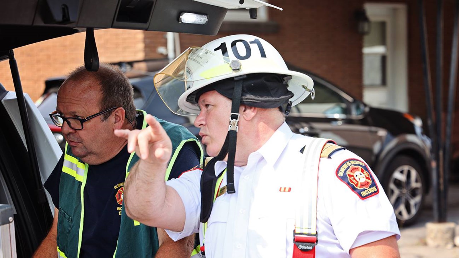Le directeur du Service de sécurité incendie de Salaberry-de-Valleyfield, Stéphane Dumberry était présent sur les lieux pour assurer la bonne marche de l'intervention 