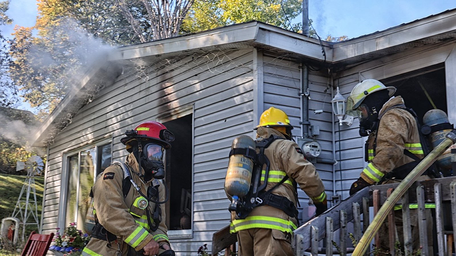 Important incendie sur la rue Anna à Rigaud