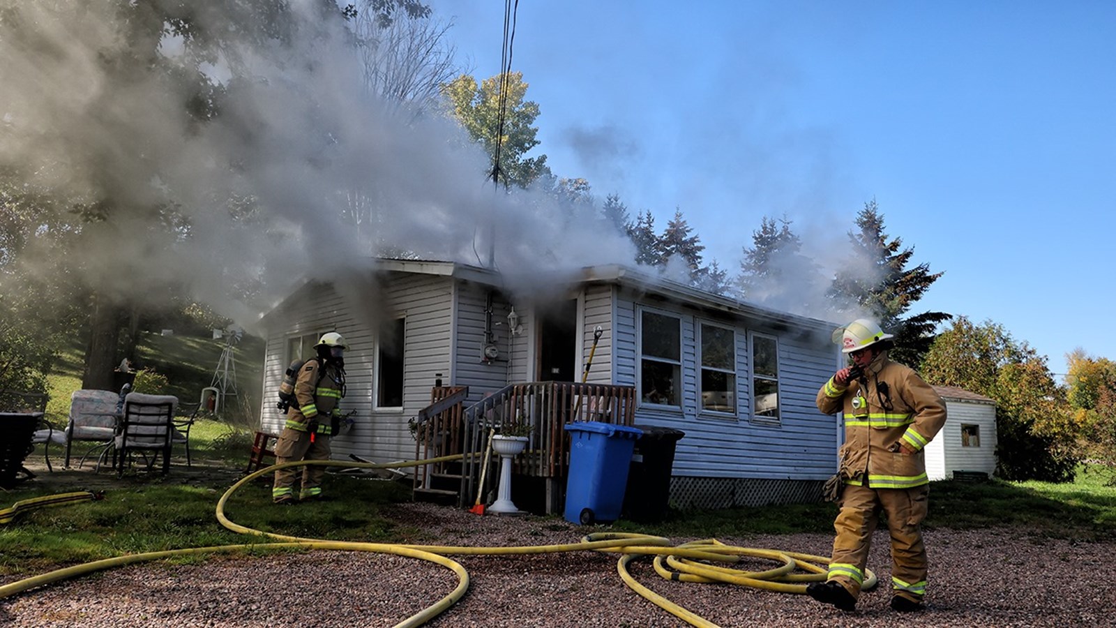 Important incendie sur la rue Anna à Rigaud
